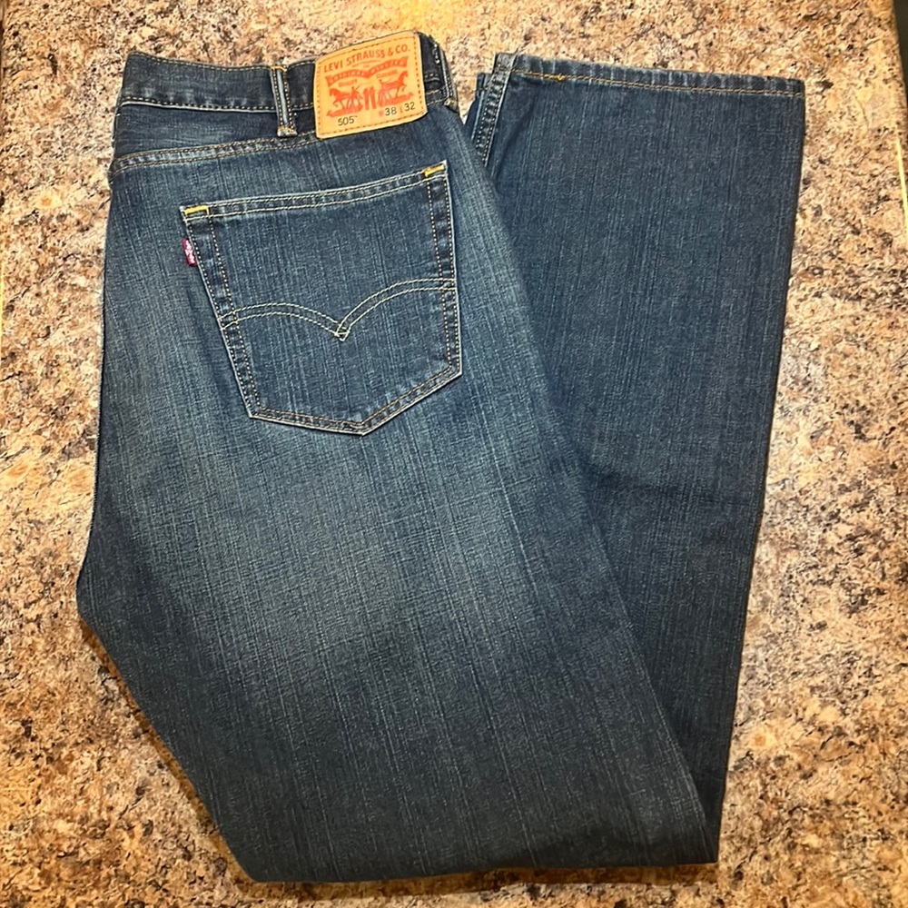 Levi Strauss & Co 505" 38x32